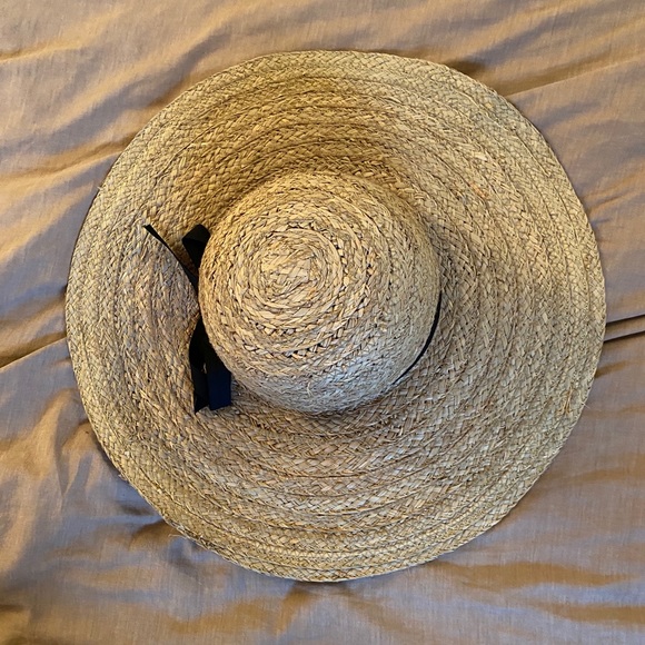 Wide brim, floppy raffia sun hat - Picture 3 of 8